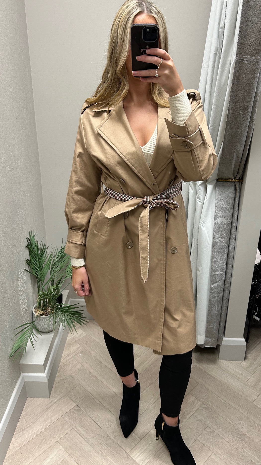 Mega trench camel jacket