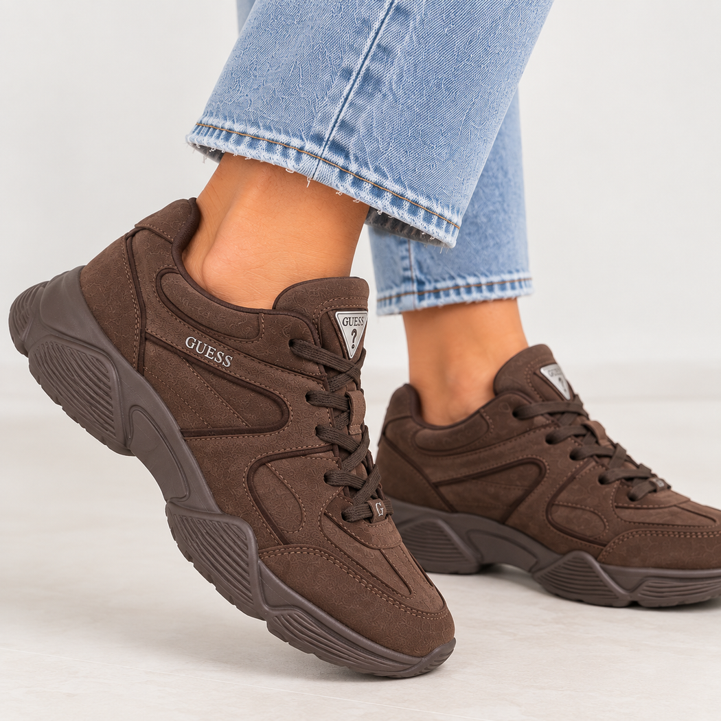 Guess brown suede trainer