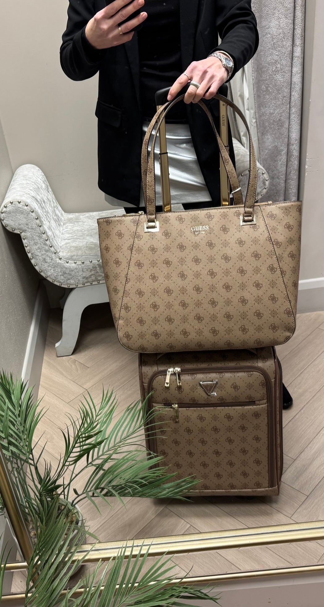 Guess latte logo silia cabin trolley GP9890972