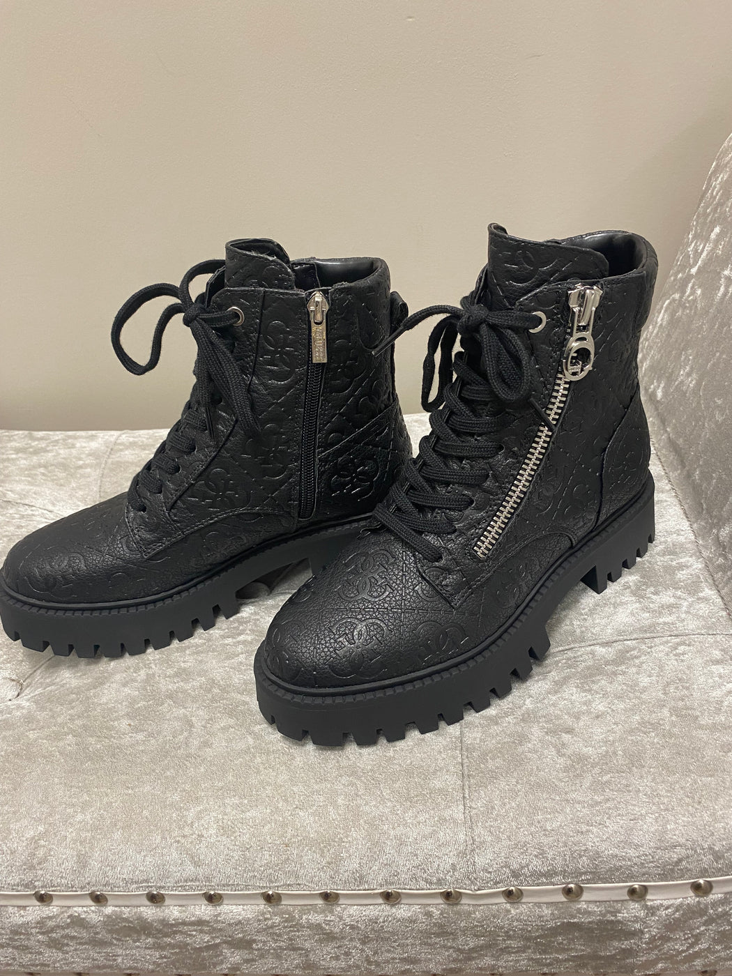 Guess side zip logo embossed boots