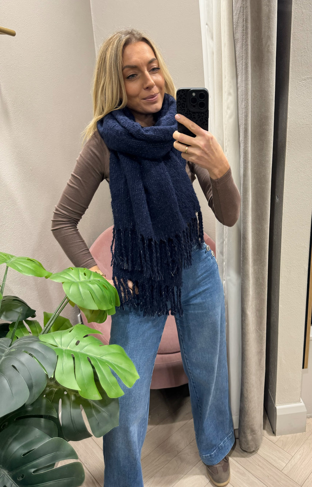 Nora knitted dark navy scarf