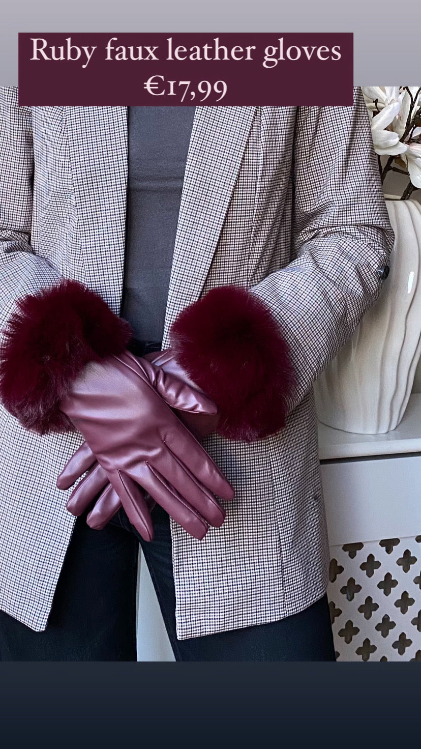 Ruby faux leather gloves