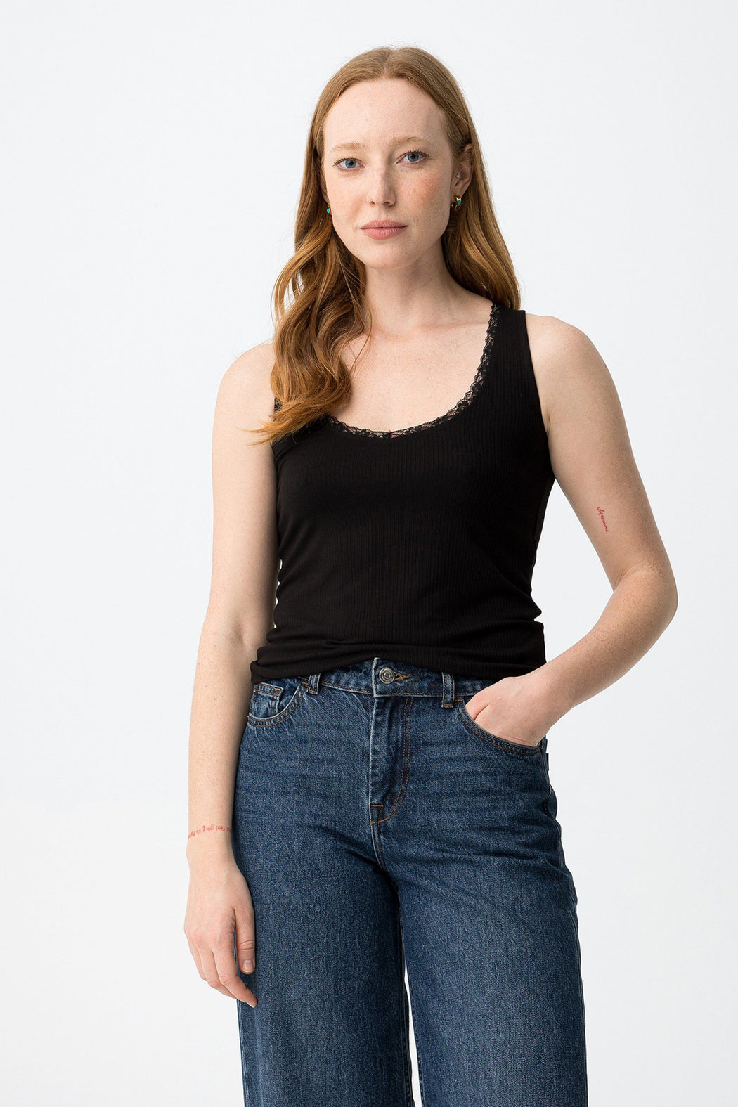 Vigo round neck black tank top