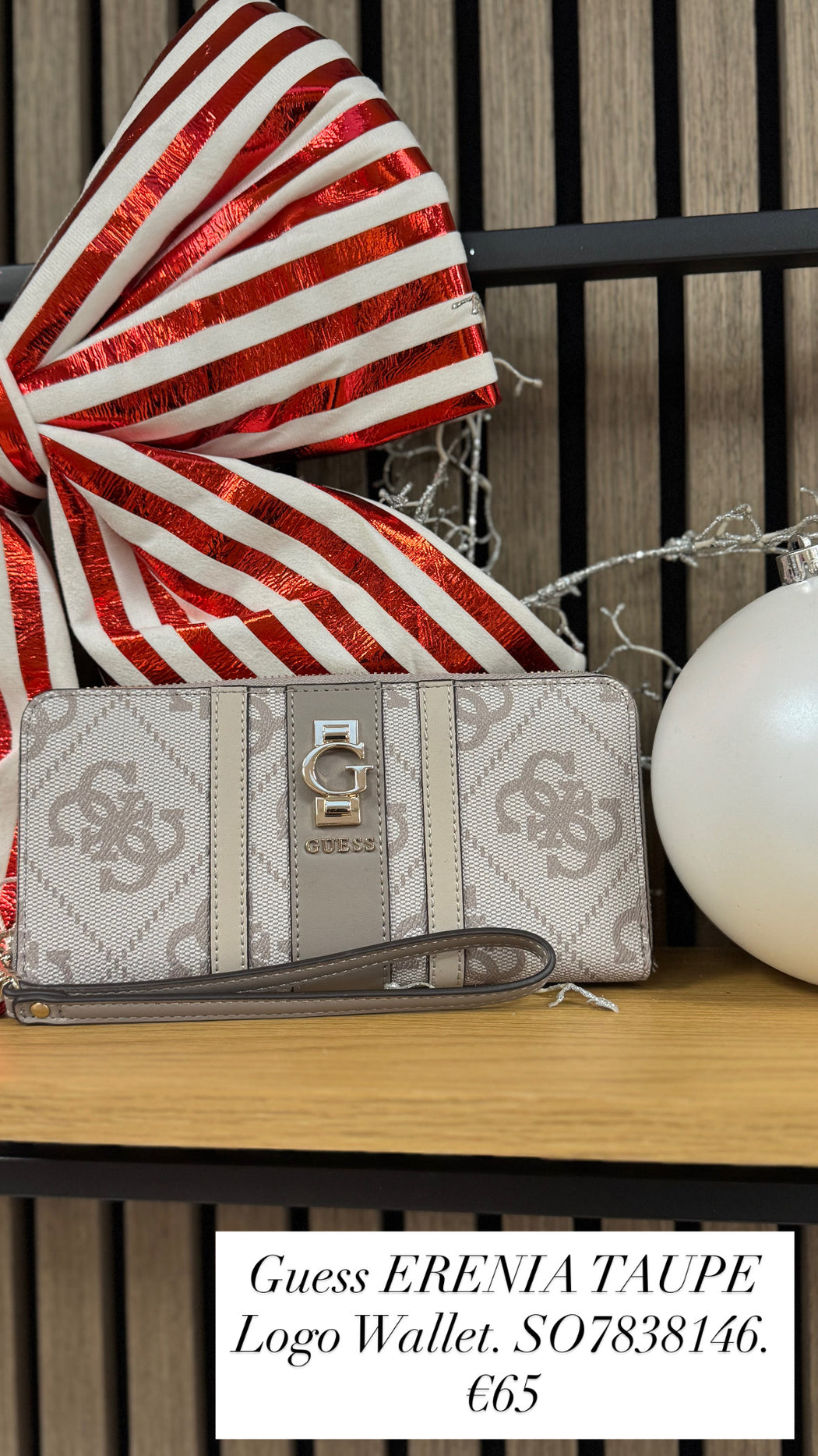 Guess ERENIA TAUPE Logo Wallet. SO7838146.