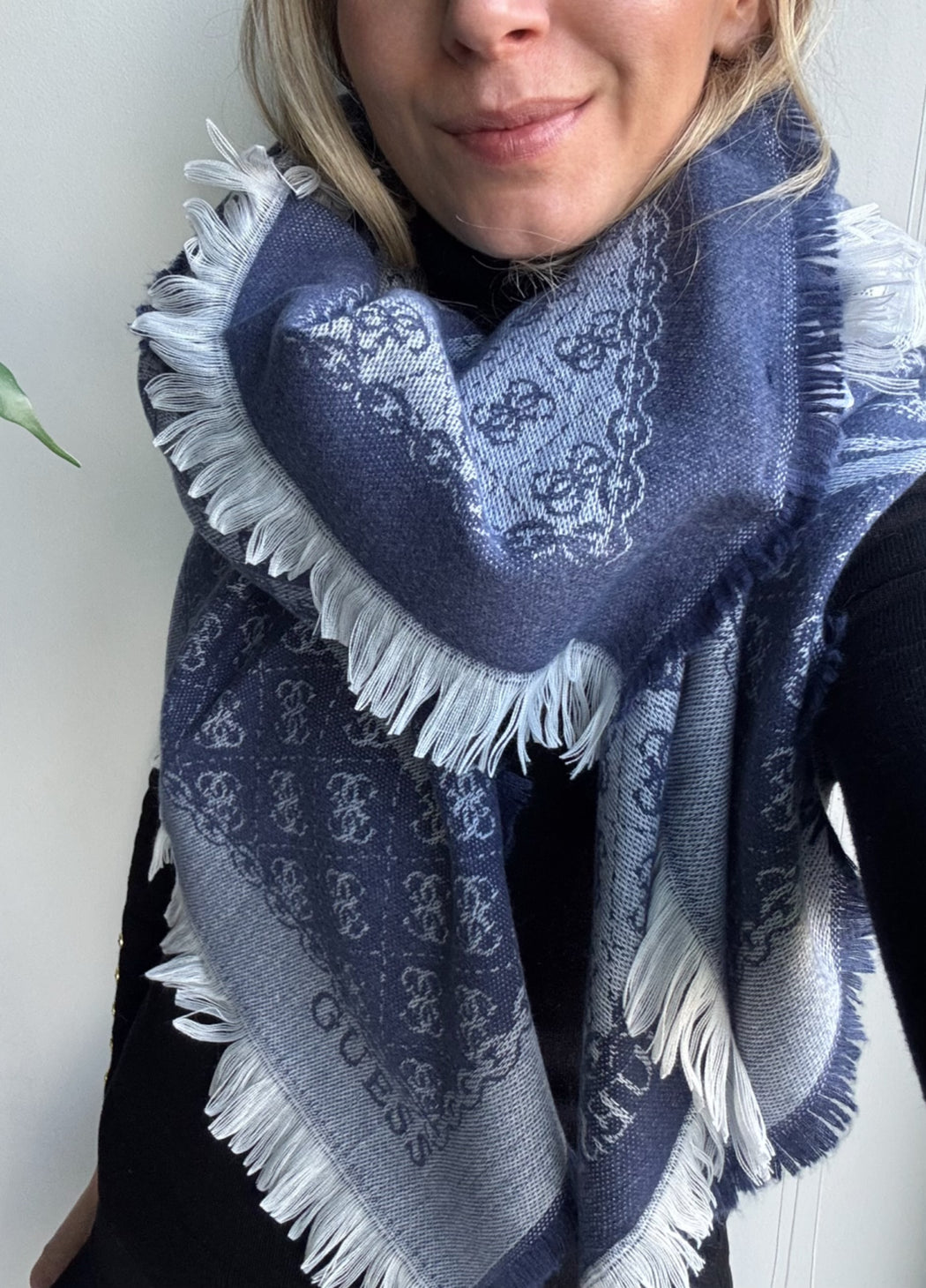 Guess blue scarf AW5455POL03 - BUG