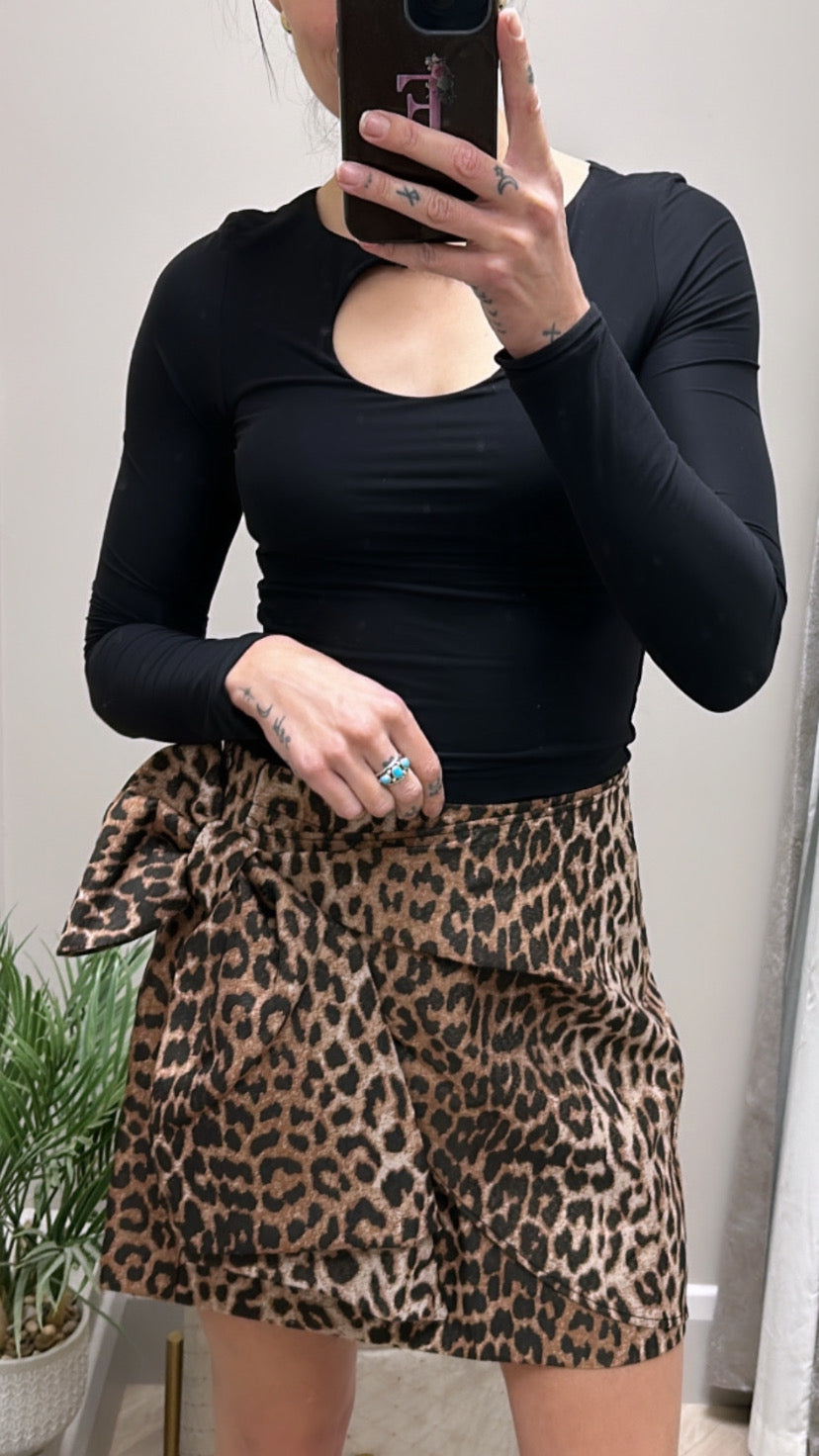 W4bd57wgIj2 guess leopard bow skirt