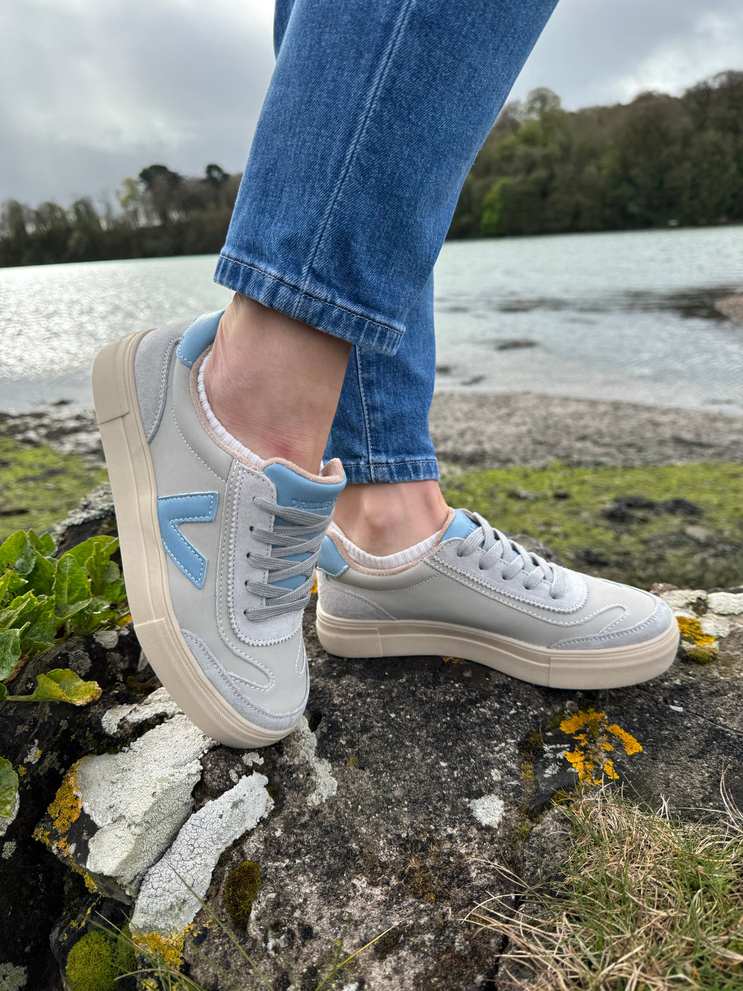 Eighty Chalky Blue Runners