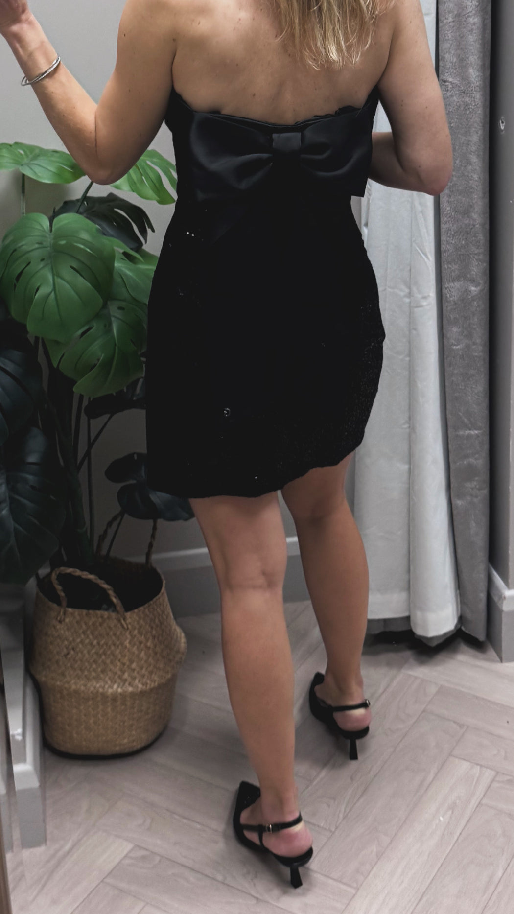 Guess gia mini sequins black dress w6bk45k6923