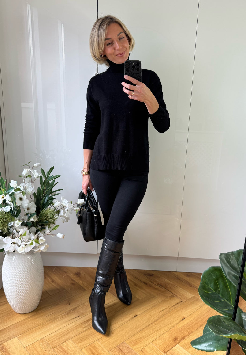 Mab black polo neck