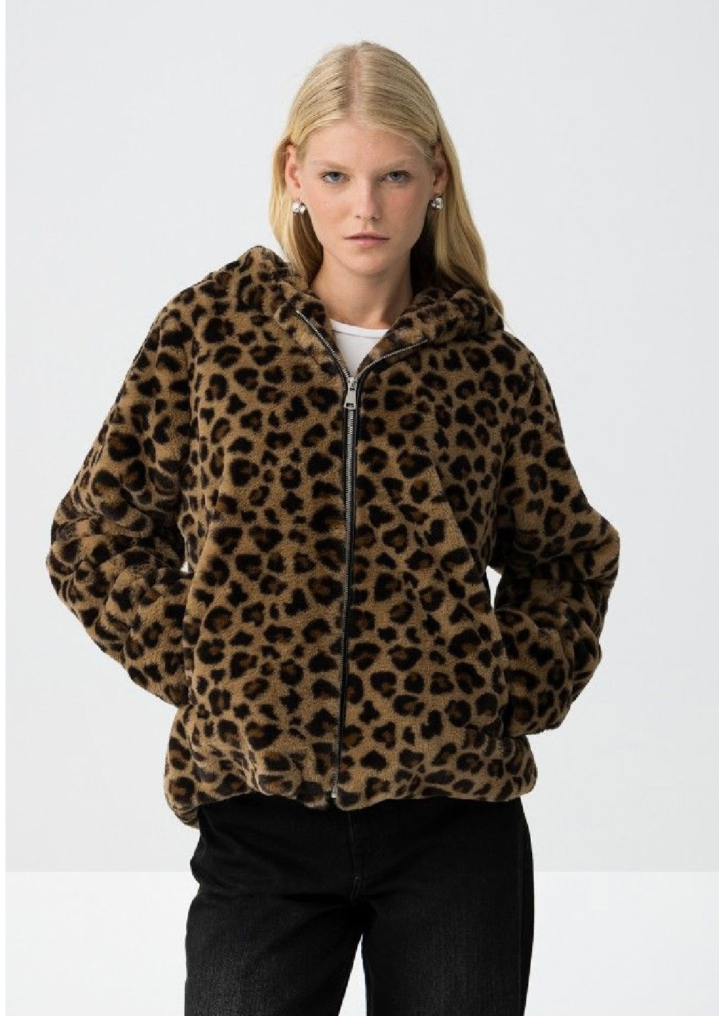 Classic leopard zip jacket