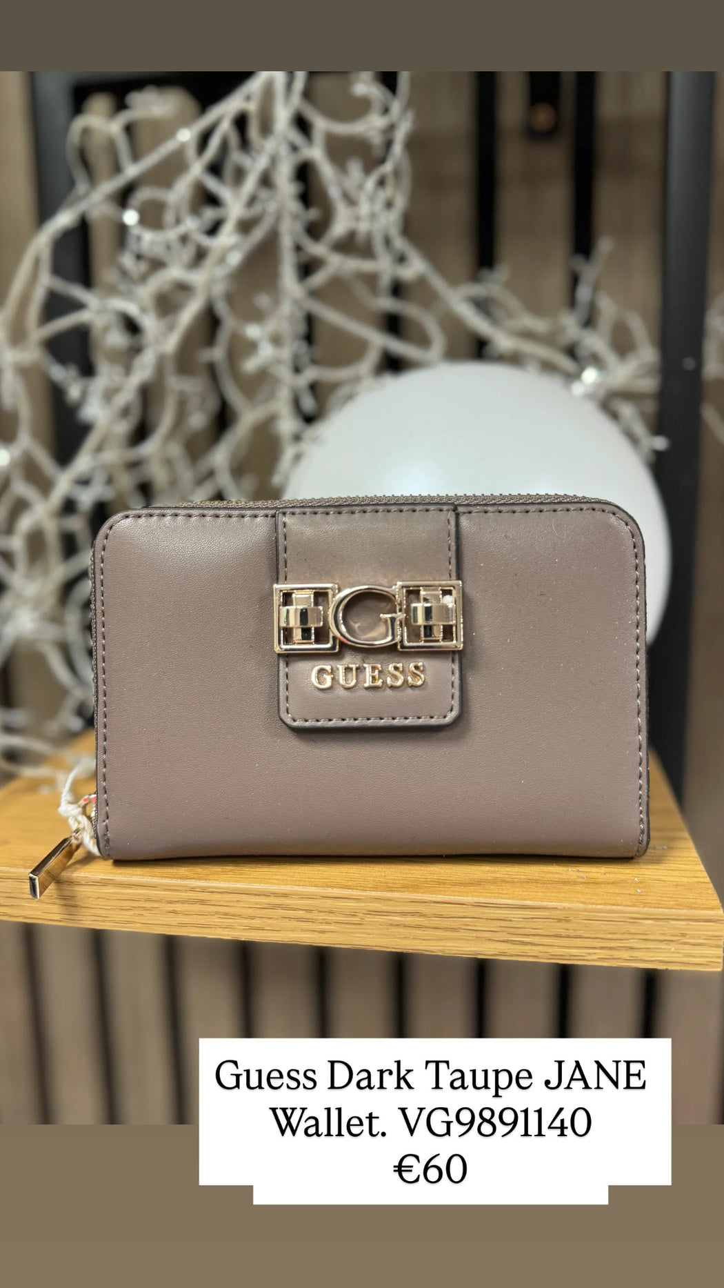 Guess bag VG989122
DARK TAUPE JANE