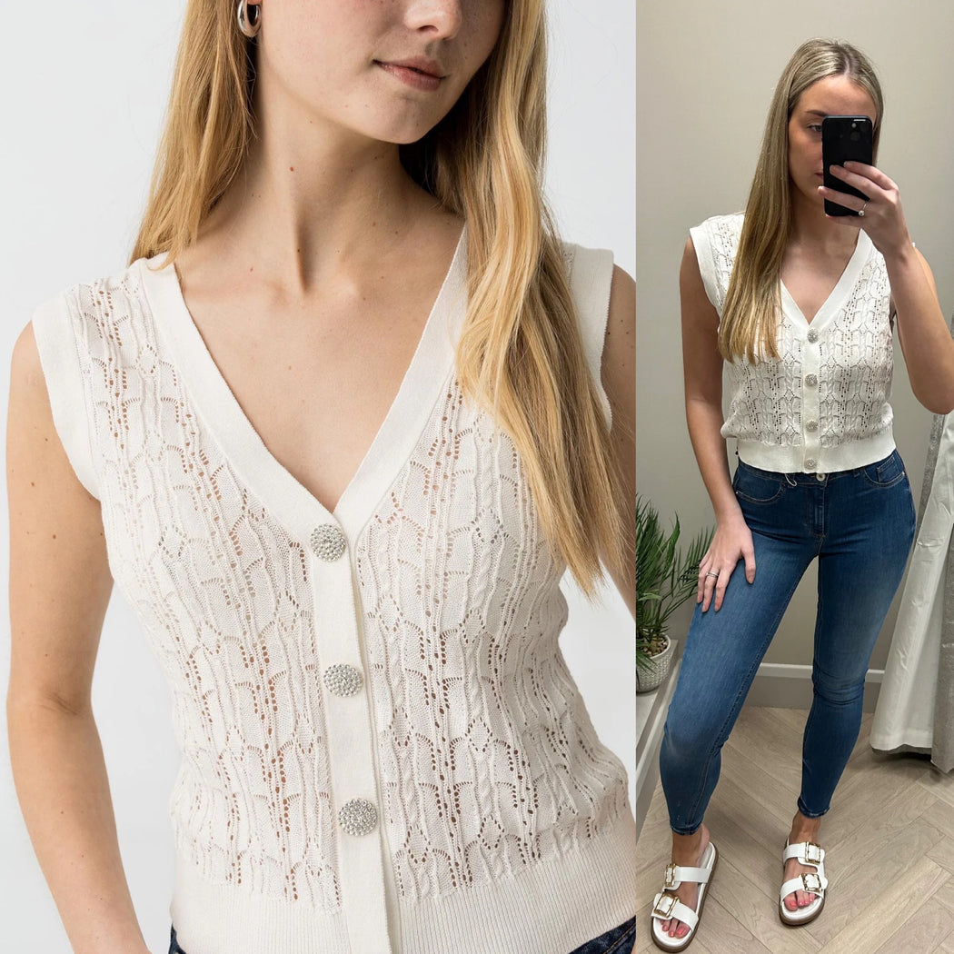 Carmese sleeveless cardi