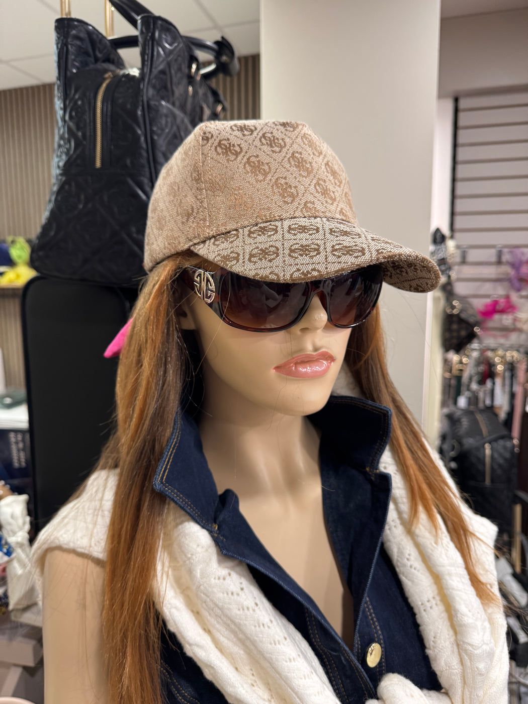 AW5068P01-FUC Guess Baseball cap