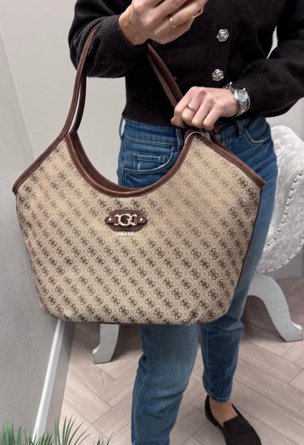 Guess LATTE LOGO/ BROWN

SAMANTHA JG231323