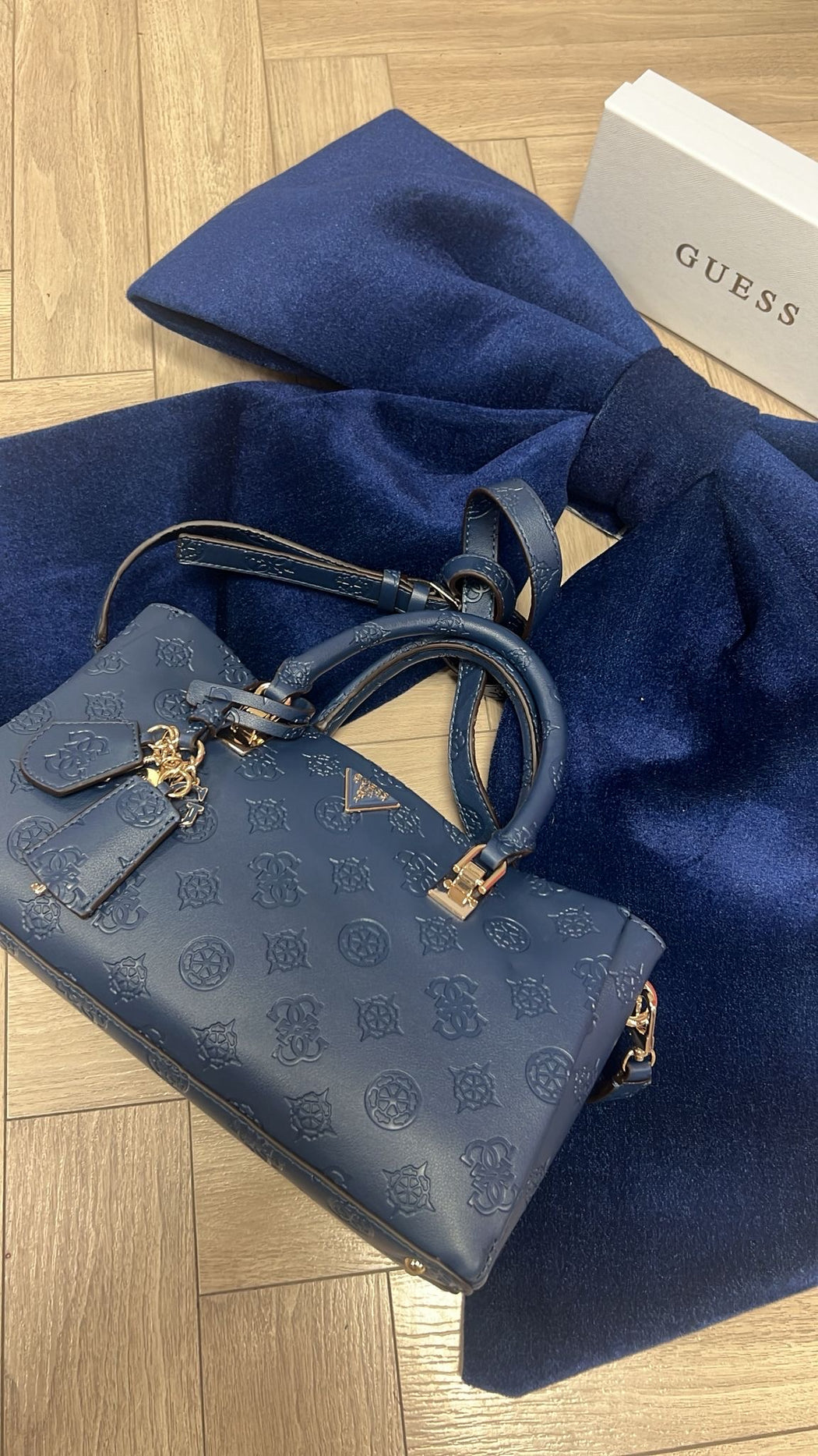 Guess tisha midnight logo pd776406