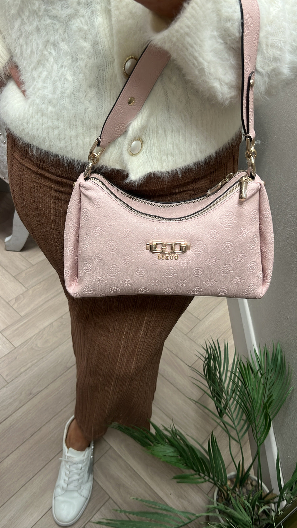 Guess anise   light rose double zip shoulder bag