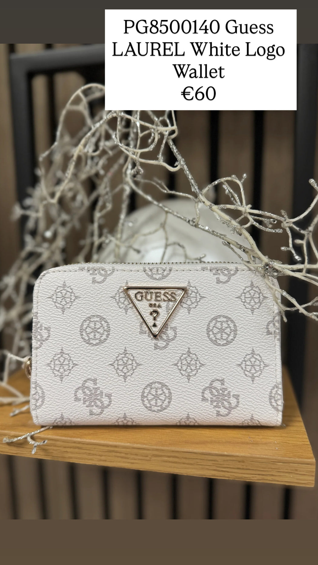 PG8500140 Guess LAUREL White Logo Wallet