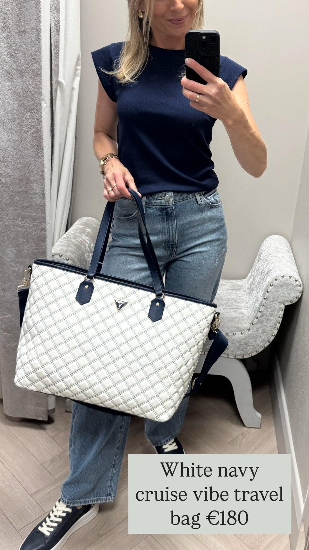 White navy cruise vibe travel bag QG9649024