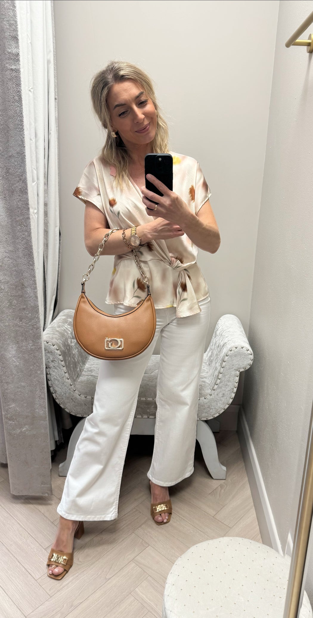 Circe  cognac  guess shoulder / crossbody bag bg964201