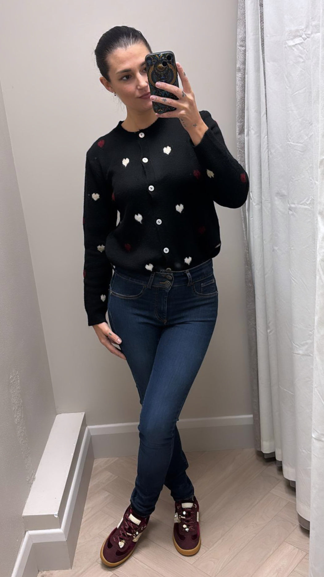 Helen black heart Cardi