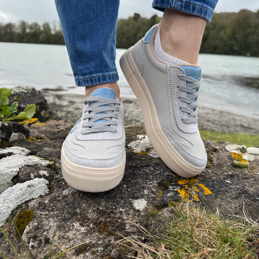 Eighty Chalky Blue Runners