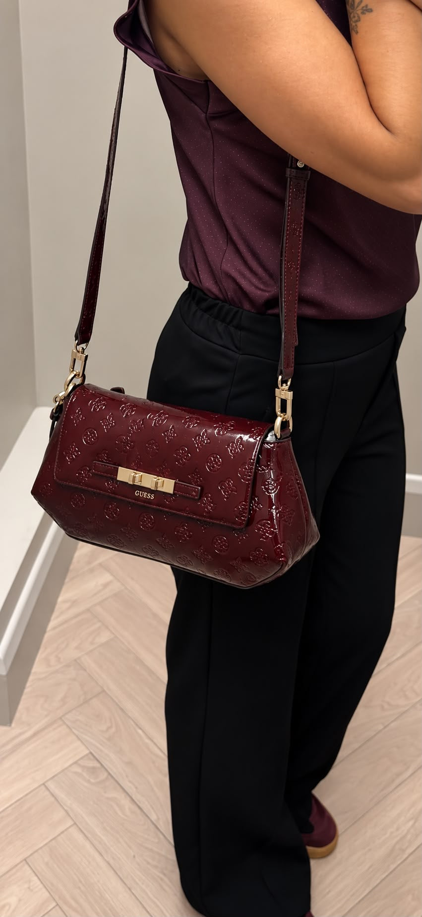 Guess burgundy bag carmella pt222520