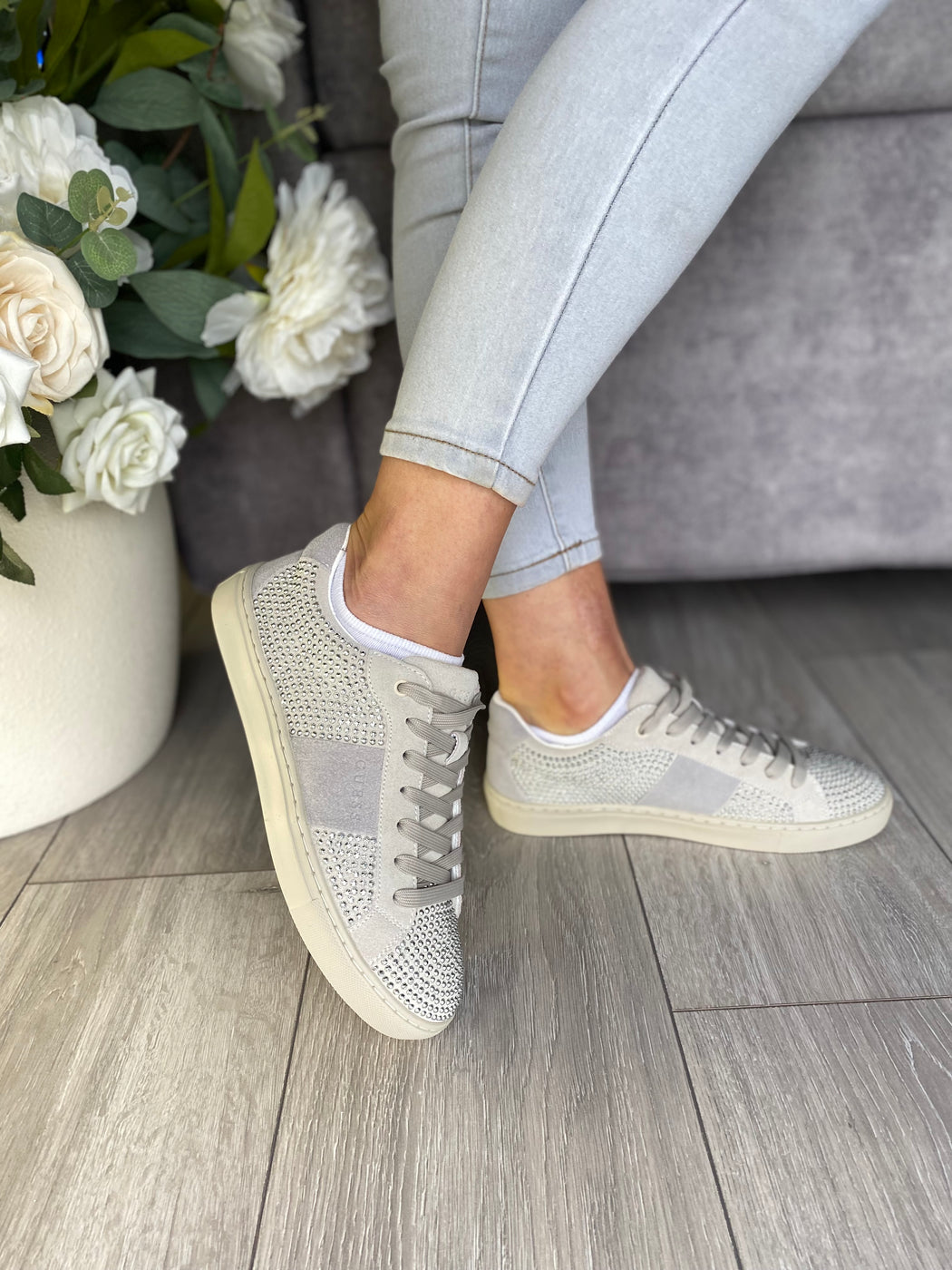 Guess grey diamanté sneaker flptodsue12