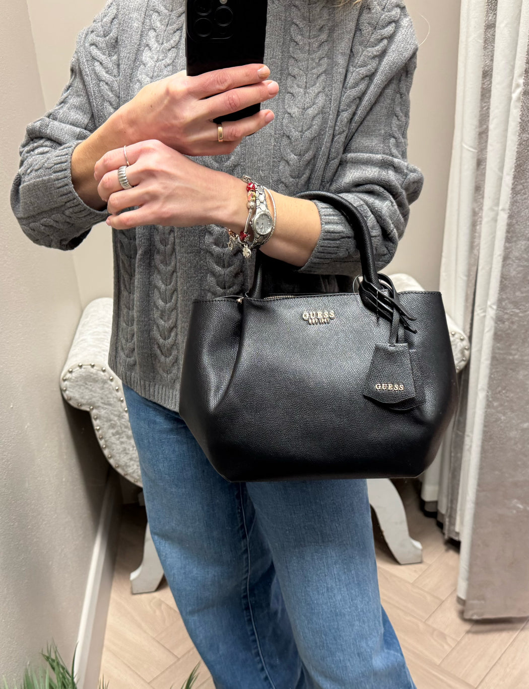 Guess Black AMORETTE Bag. BG789806