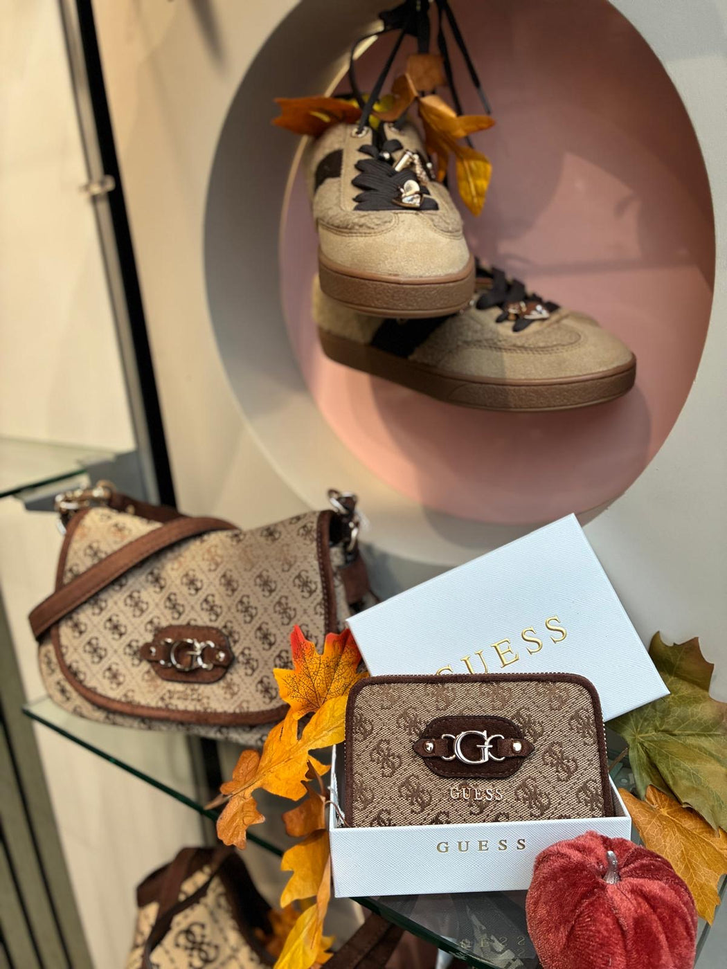 Guess beige teddy trainers flfn3afur12