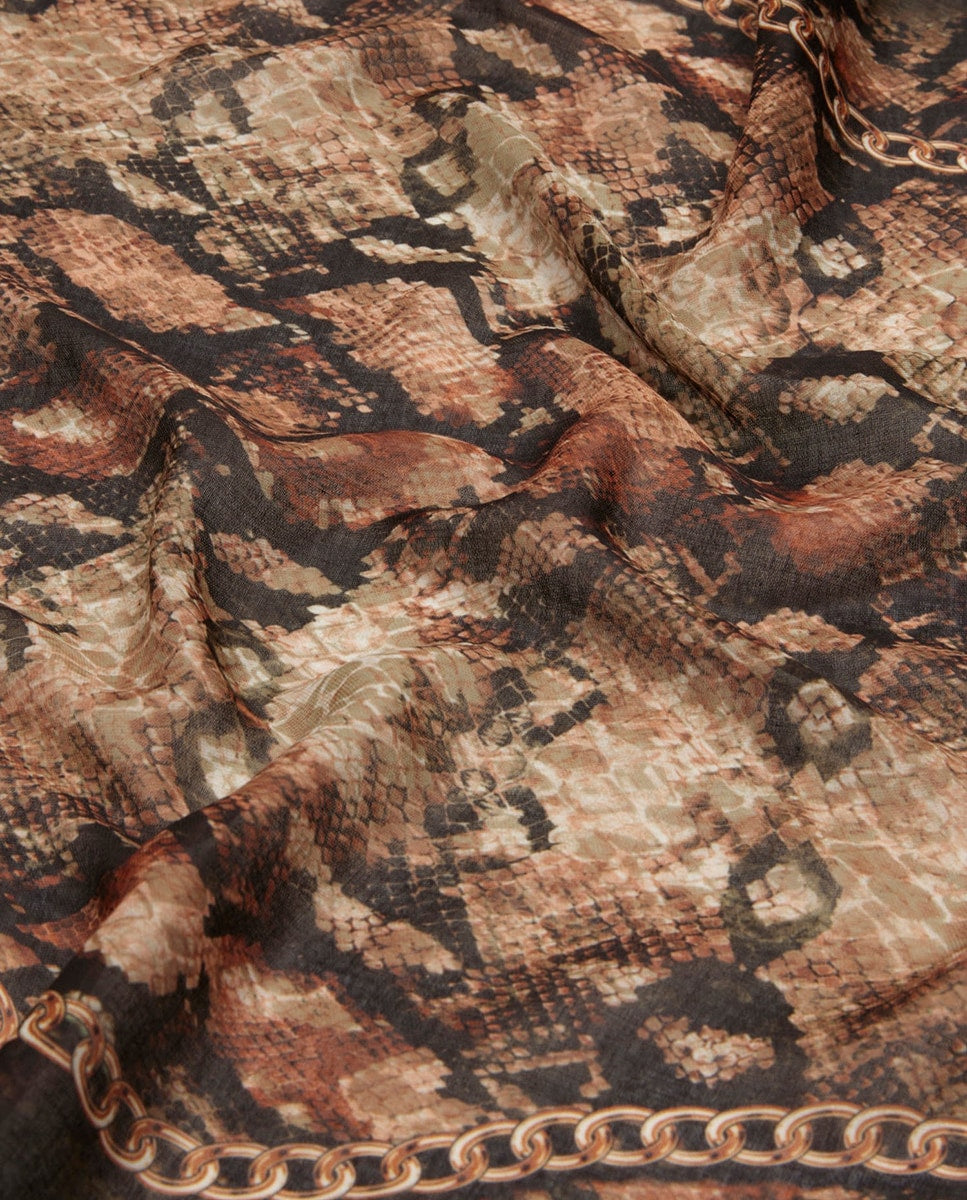 Guess animal print svarf AW5442POL03 - LTM