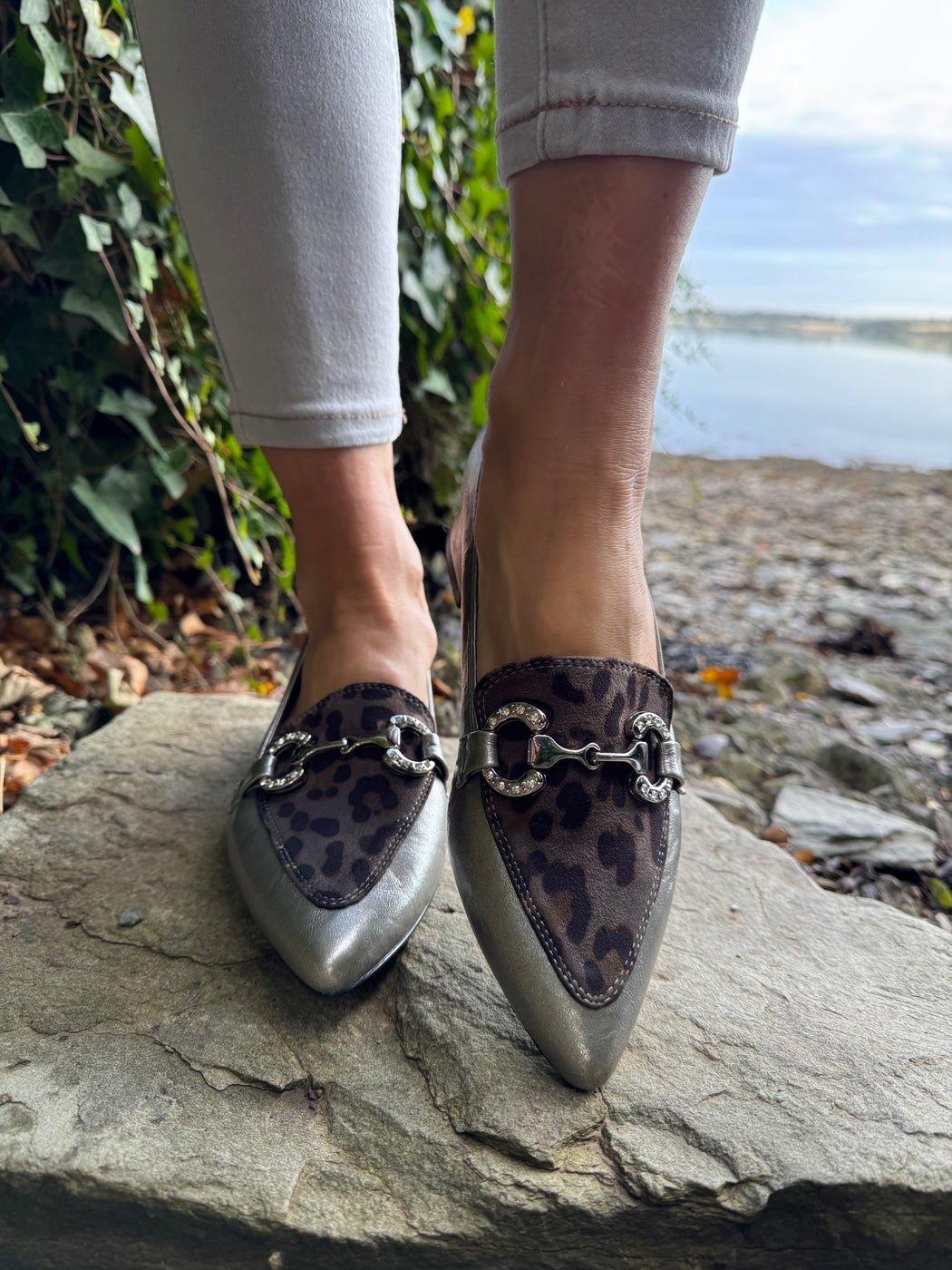 Dalat one Silver cheetah pointed loafer
