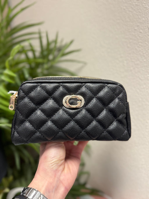 Guess cosmetic purse pw7549p5436