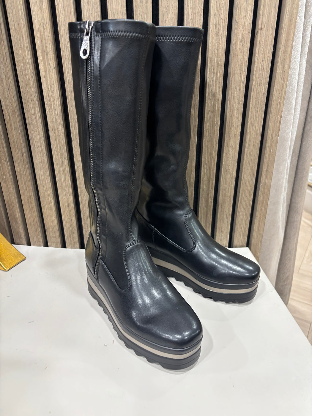 Bildale Schwarz Wedge Boots