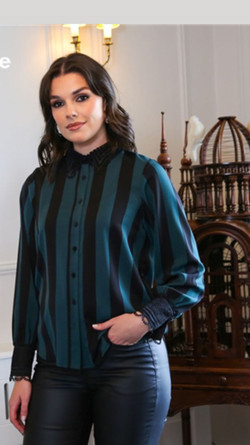 Jill green black blouse