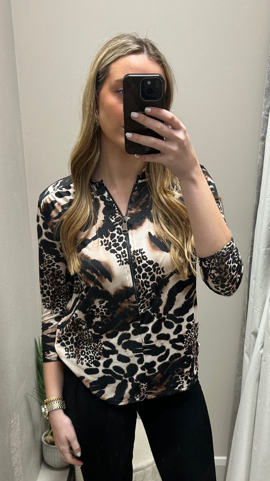 Leopard zip top