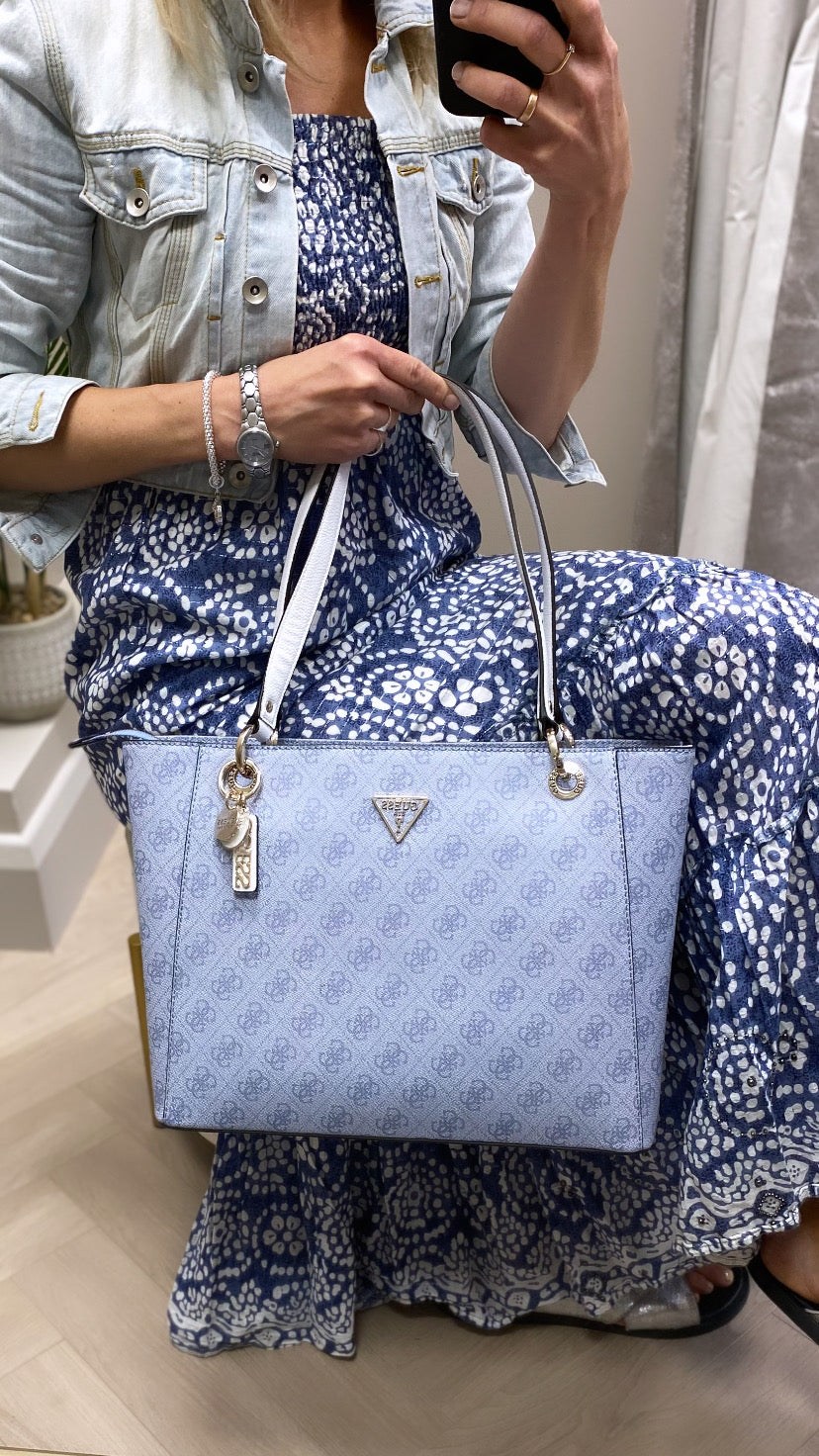 Guess light blue logo noelle tote bag BG787925