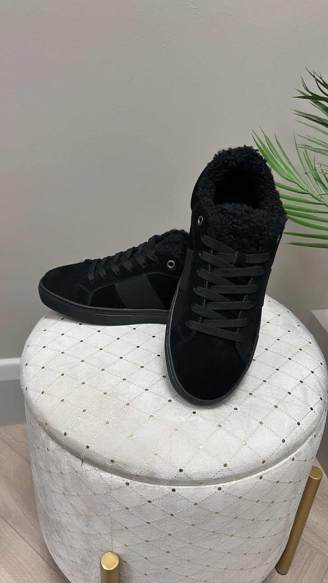 Flft0dsue12 black toda guess suede leather fur lined trainer