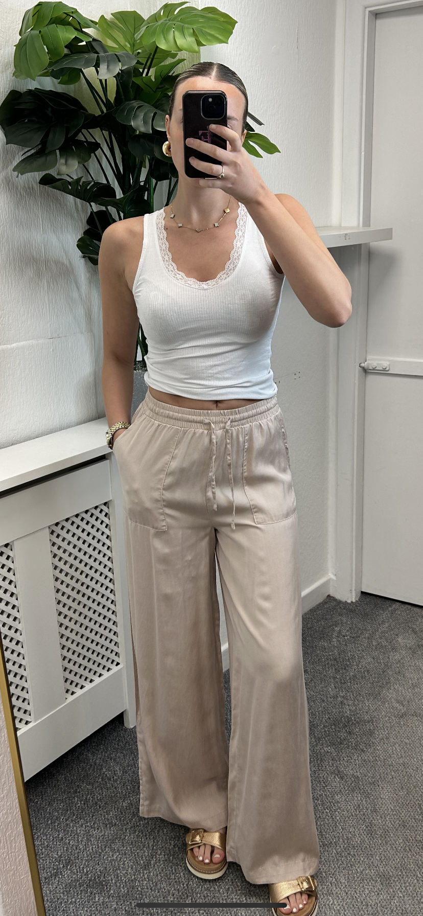Alina beige trousers