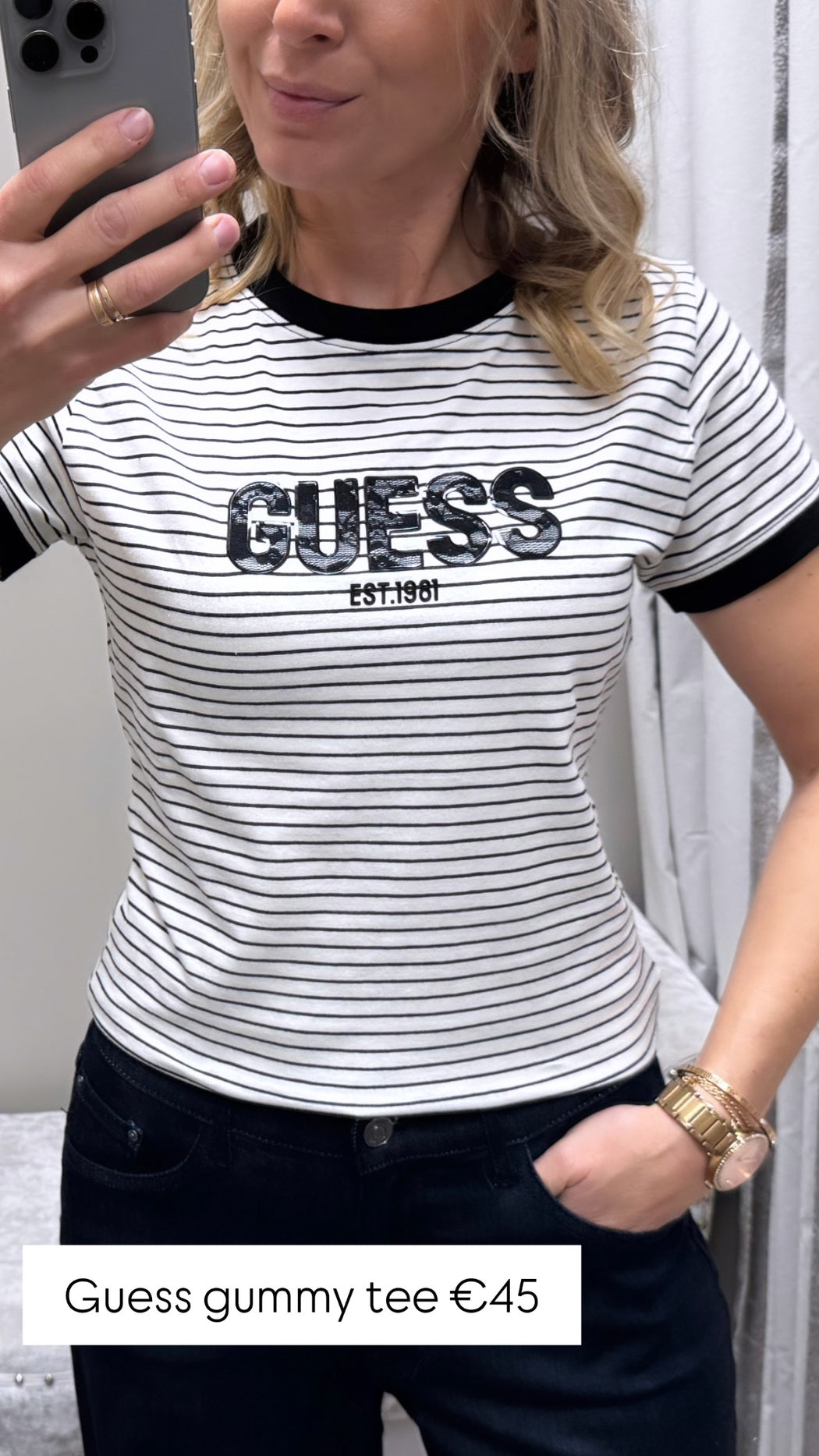Guess gummy lace insert tee