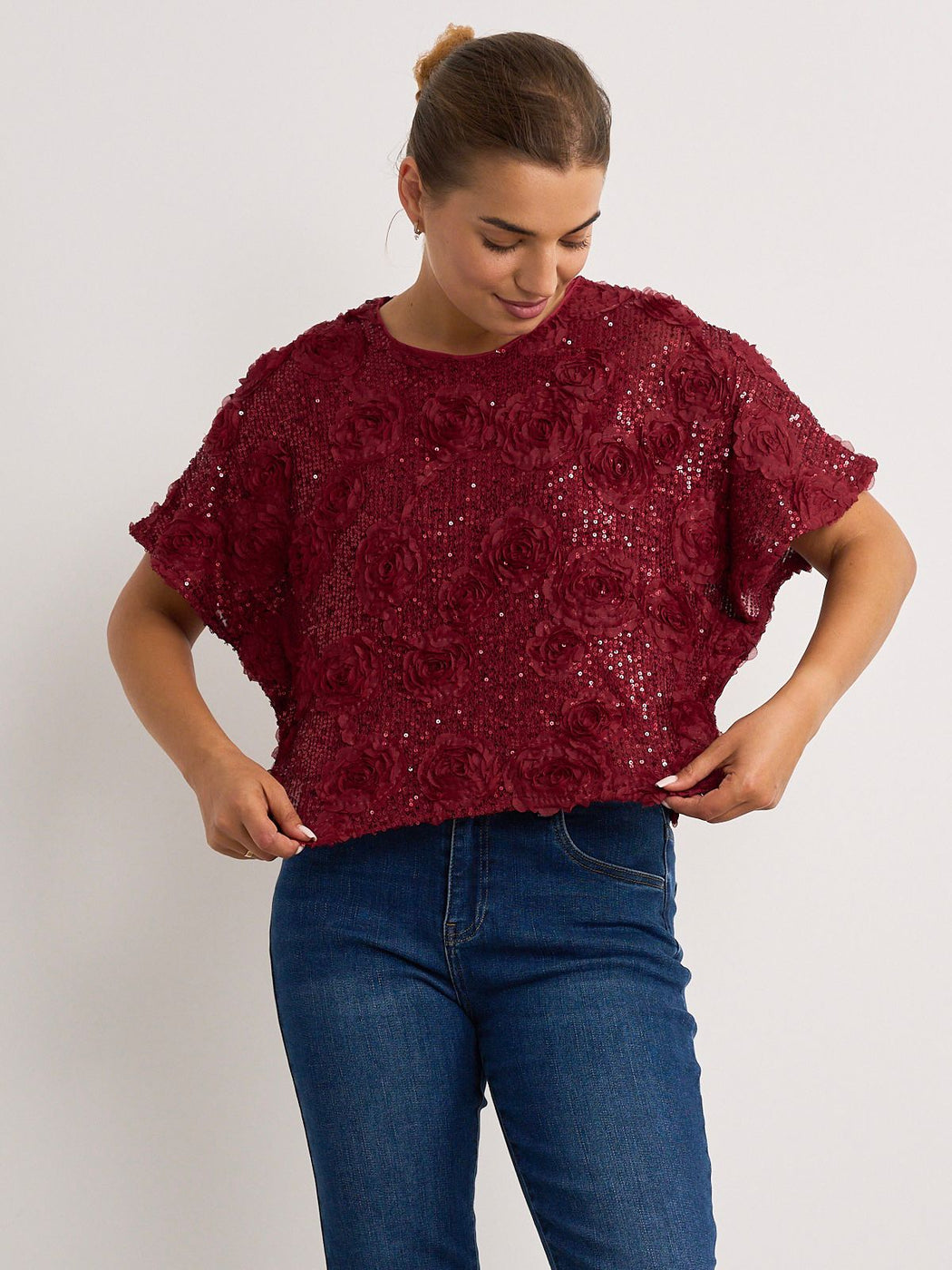Holly wine top