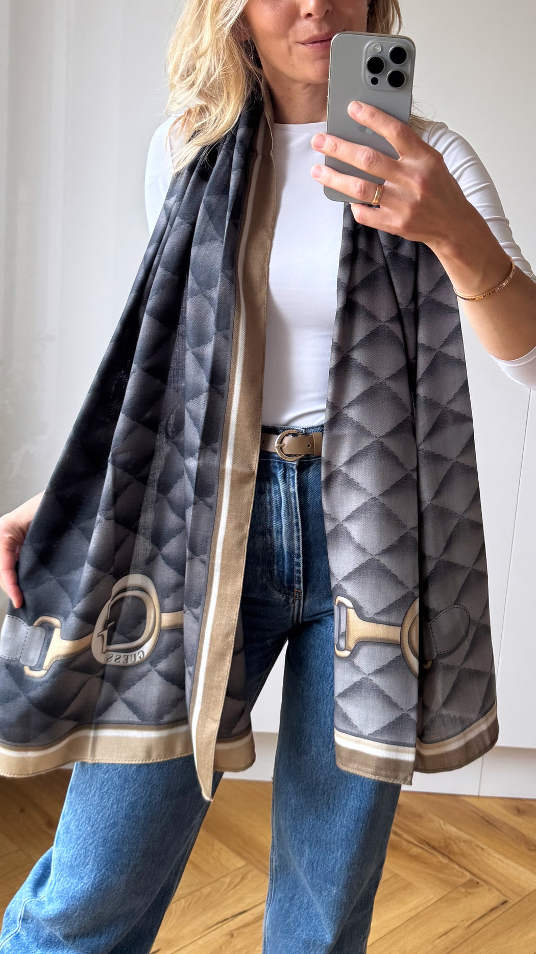 Guess AW5656POL03 - BLA scarf