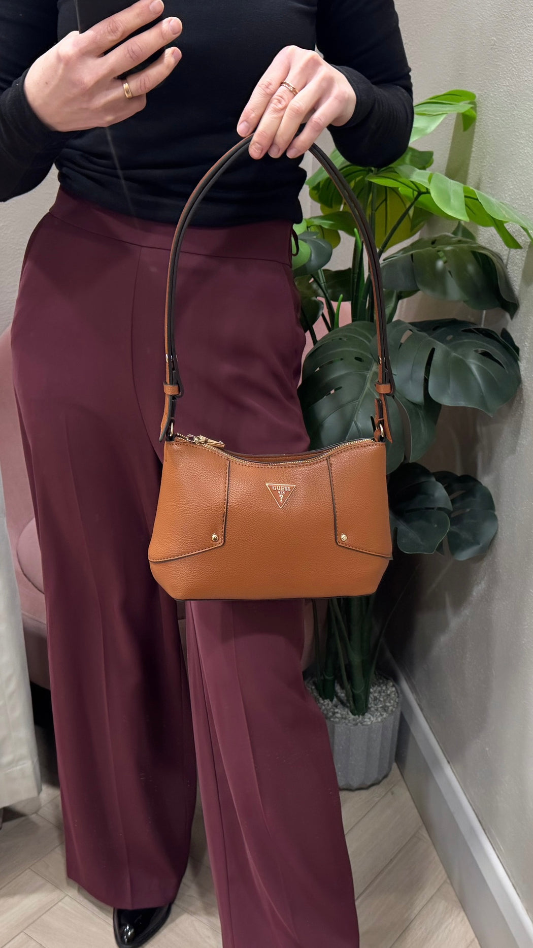 Guess cognac Darcy bag bg991418