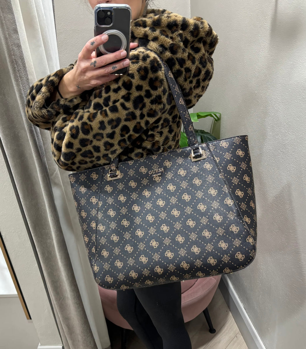 Guess Espresso CALEBRA Travel Bag. LP9536024