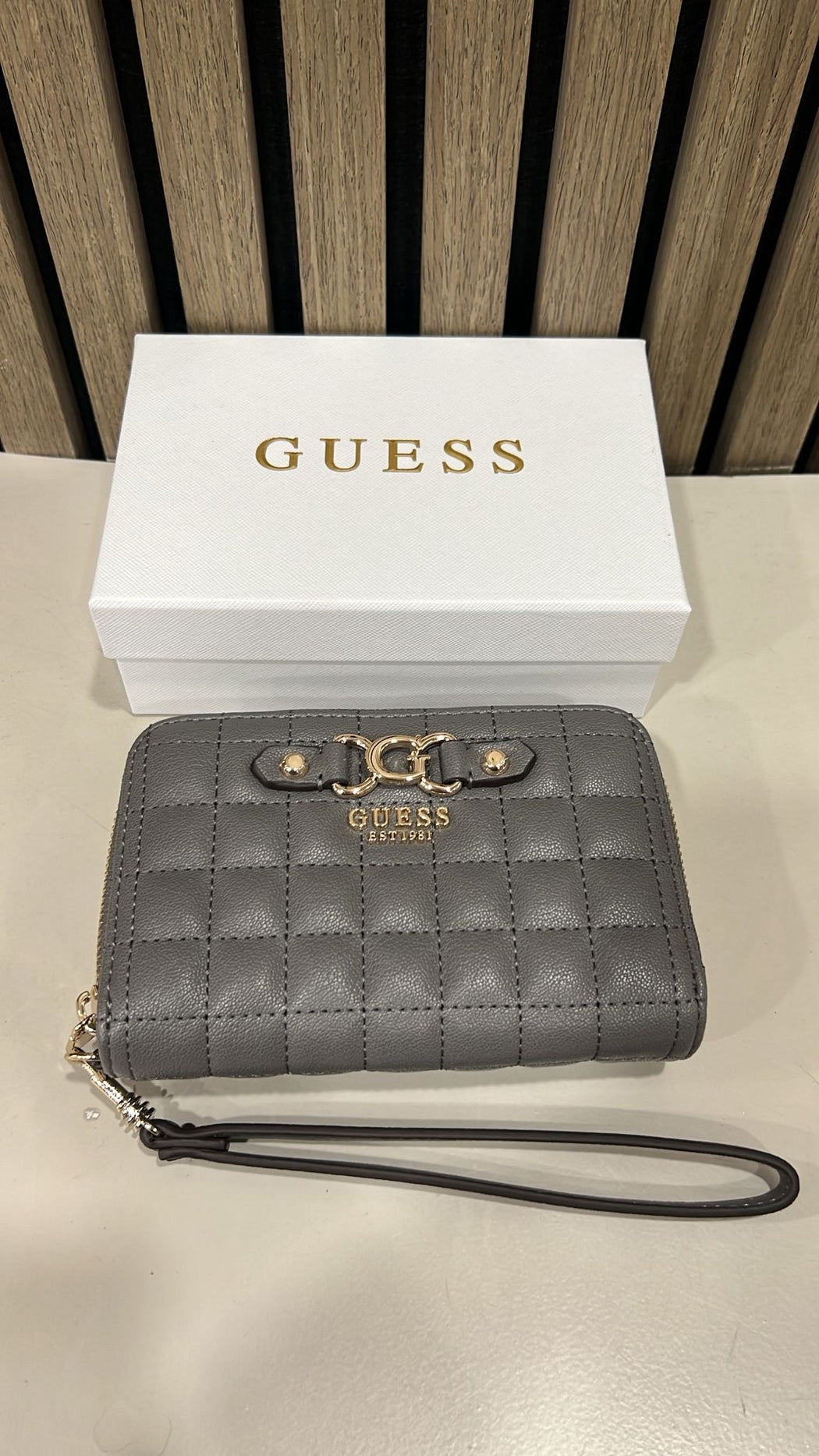 Qg8424164 guess slate grey double zip nadira wallet