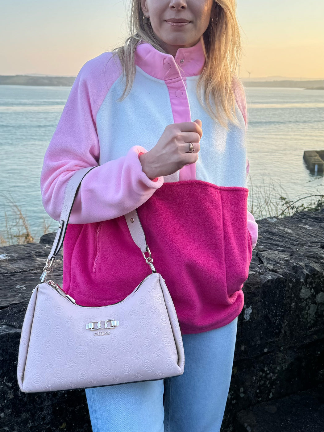 Guess anise   light rose double zip shoulder bag