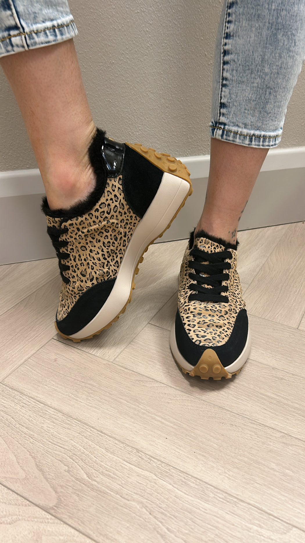 Dabin creamlop leopard runners