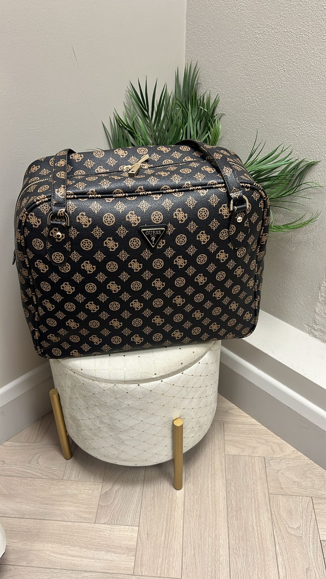 Guess wilder weekender travel bag