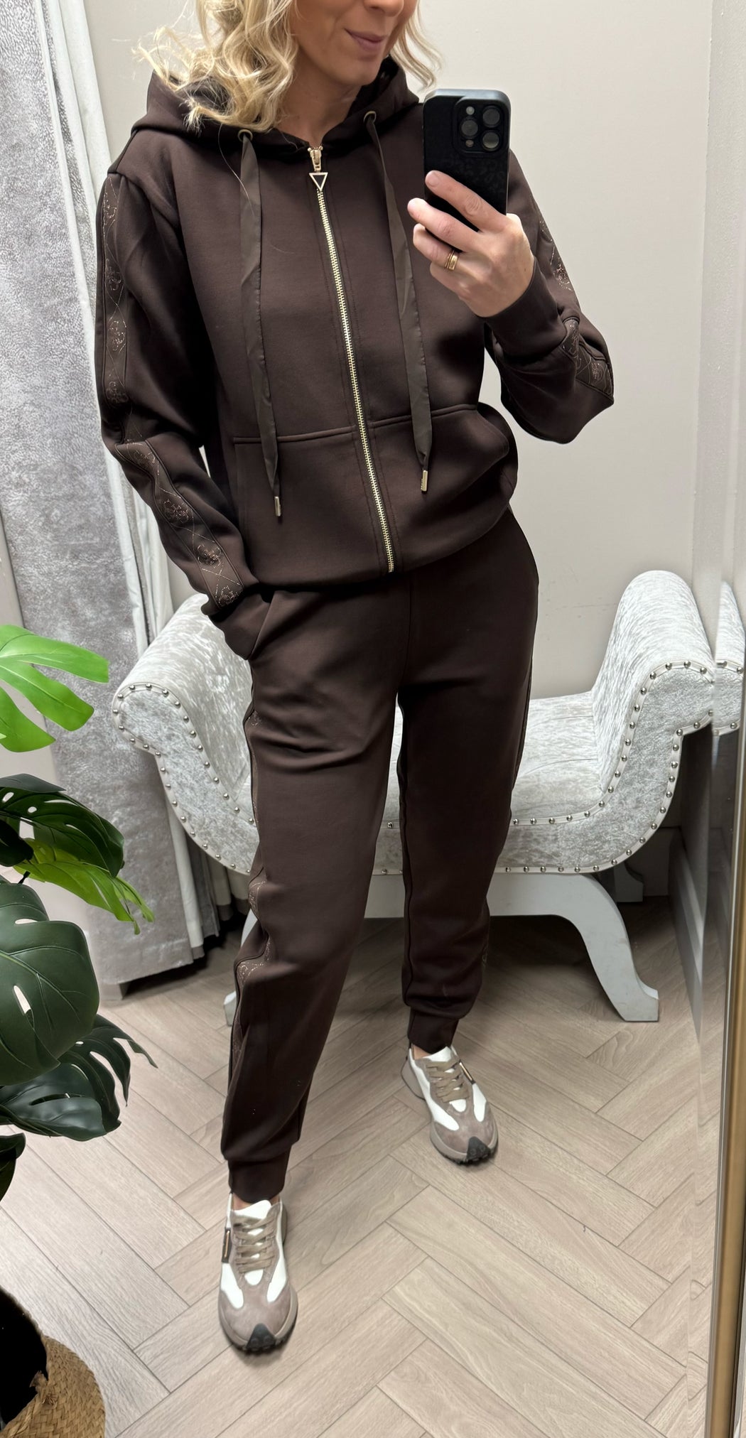Guess brown scuba zip sweater w5yq05kbye2