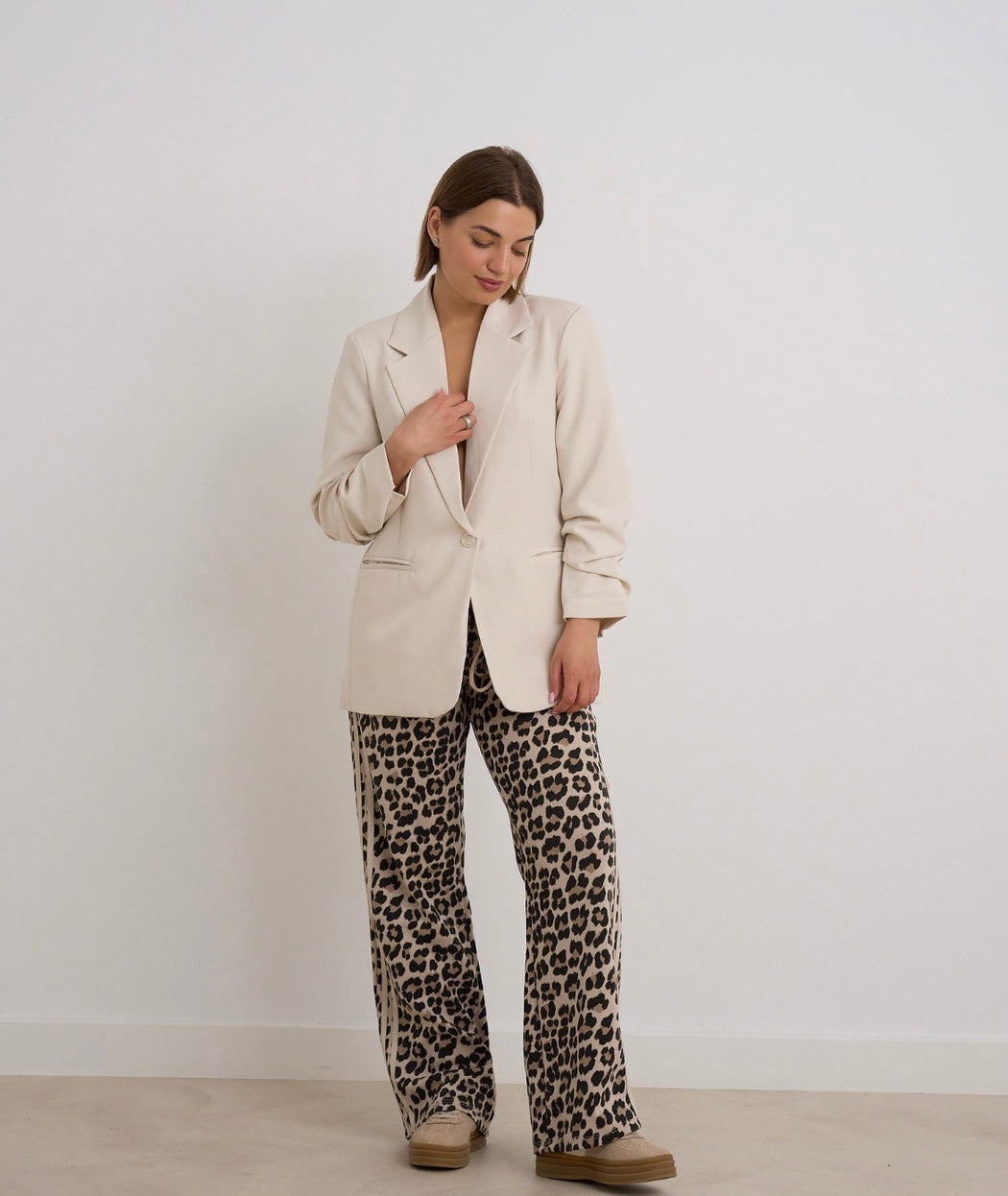 Shirley leopard trousers