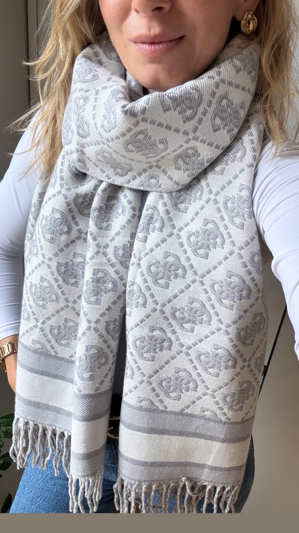Guess grey AW5665POL03 - GOO scarf